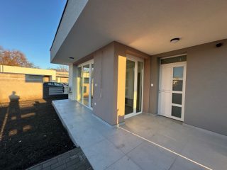 Eladó 37 m²-estársasházi lakás Hatvan, Géza fejedelem utca: 43'500'000 Ft