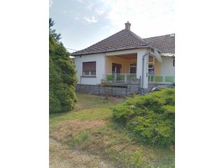 Eladó 108 m²-escsaládi ház Heves, Fő út mellet: 38'900'000 Ft