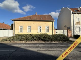 Eladó 120 m²-escsaládi ház Jászberény, Belvárosban: 47'800'000 Ft