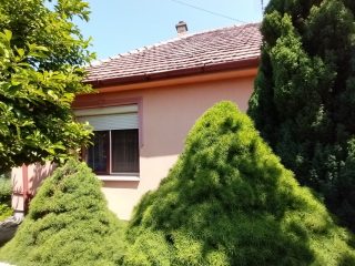 Eladó 140 m²-escsaládi ház Kistarcsa, Aulich Lajos utca környéke: 109'900'000 Ft