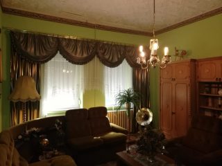 Eladó 100 m²-escsaládi ház Komló, Kossuth Lajos utca: 24'000'000 Ft