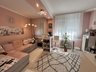 Eladó 60 m²-estársasházi lakás Lajosmizse, Központi elhelyezkedés: 46'900'000 Ft