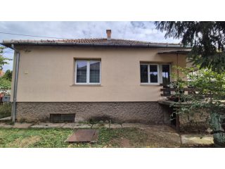 Eladó 81 m²-estársasházi lakás Maglód, Erzsébet körút környéki utca: 61'000'000 Ft