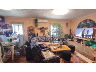 Eladó 156 m²-escsaládi ház Mezőfalva, Velinszky László utca: 61'700'000 Ft