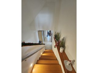 Eladó 168 m²-escsaládi ház Mogyoród, Nagyhomoki  közeli utca: 129'900'000 Ft