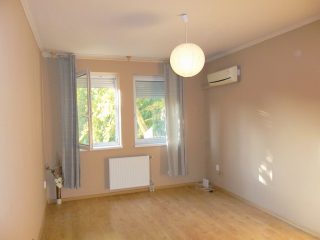 Kiadó 28 m²-estársasházi lakás Nyíregyháza, Mező utca: 100'000 Ft