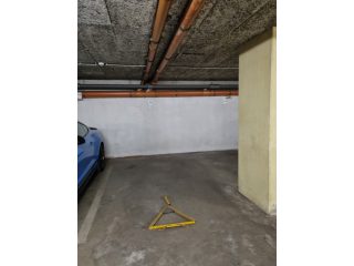 Kiadó 14 m²-esteremgarázs hely Nyíregyháza, Pazonyi tér: 25'000 Ft