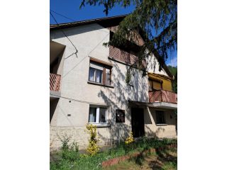 Eladó 140 m²-escsaládi ház Ózd, Deák F. út: 14'900'000 Ft