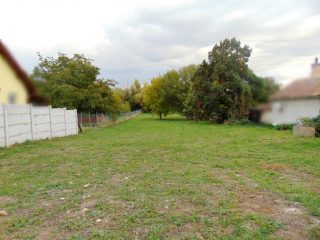 Eladó 1546 m²-estelek Pákozd, Csendes utca: 35'900'000 Ft