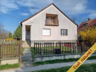 Eladó 100 m²-escsaládi ház Pázmánd, Vadász utca: 72'000'000 Ft