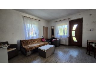 Eladó 75 m²-escsaládi ház Pécel, Maglódi úthoz közeli utca: 78'500'000 Ft