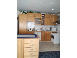 Eladó 69 m²-estársasházi lakás Pécs, Kanyar utca: 49'900'000 Ft