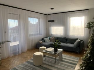 Eladó 180 m²-escsaládi ház Pécs, Szőlő utca: 115'000'000 Ft