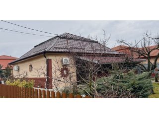 Eladó 100 m²-escsaládi ház Pilis, Központi utca: 69'000'000 Ft