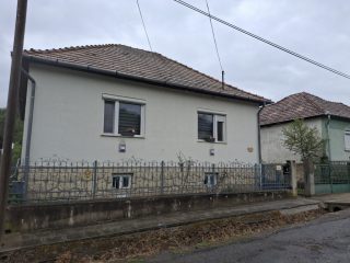 Eladó 90 m²-escsaládi ház Sajómercse, Rákóczi út: 16'000'000 Ft