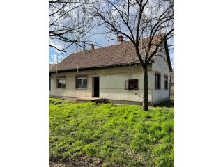 Eladó 75 m²-escsaládi ház Sárbogárd, Tinódy utca: 19'900'000 Ft