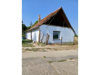 Eladó 48 m²-escsaládi ház Simontornya, Templom közelében: 4'000'000 Ft