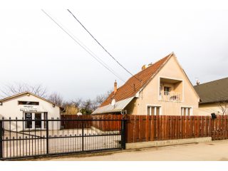 Eladó 195 m²-escsaládi ház Szigetszentmiklós, Határ út közeli utca: 85'000'000 Ft