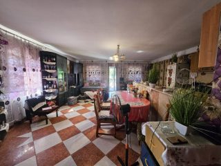 Eladó 230 m²-escsaládi ház Szigetszentmiklós, Kakukkfű utca: 75'000'000 Ft