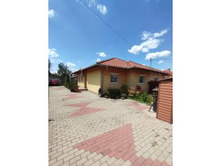 Eladó 76 m²-esikerház Szigetszentmiklós (Kertváros) , Műúthot közeli utca: 85'900'000 Ft