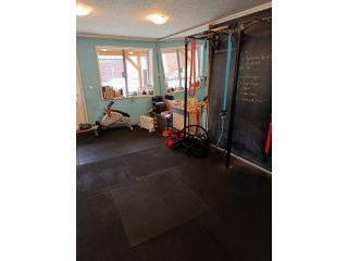 Kiadó 70 m²-esüzlethelyiség utcai bejárattal Szigetszentmiklós (Óváros) , dr Lengyel Lajos utca közeli utca: 250'000 Ft