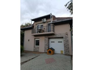 Eladó 150 m²-escsaládi ház Szigetszentmiklós, Sas utca közeli utca: 139'000'000 Ft