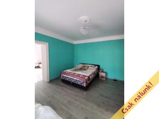 Eladó 85 m²-escsaládi ház Szigetszentmiklós, Város központ közeli utca: 78'000'000 Ft