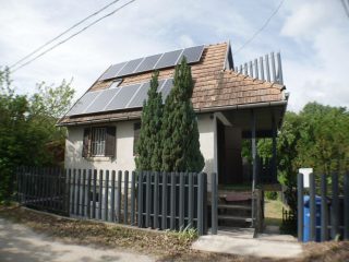 Eladó 80 m²-esüdülő Tass, Dunapart utca: 89'900'000 Ft