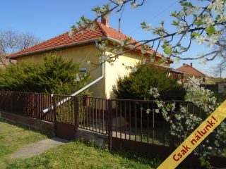 Eladó 70 m²-escsaládi ház Tiszakécske, Gábor Áron utca: 46'900'000 Ft