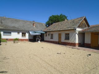 Eladó 70 m²-escsaládi ház Tiszakécske, Kígyó utca: 29'000'000 Ft