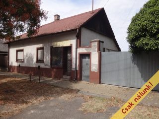 Eladó 160 m²-escsaládi ház Tiszakécske, Kőrösi utca: 46'500'000 Ft