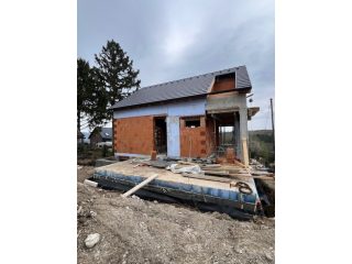 Eladó 110 m²-estársasházi lakás Törökbálint, Séta utca: 155'000'000 Ft