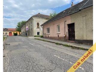 Eladó 71 m²-escsaládi ház Vác, Barabás Miklós utca: 68'900'000 Ft