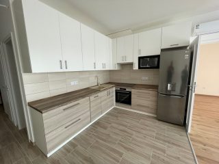 Kiadó 51 m²-estársasházi lakás Vác, Rózsa utca: 200'000 Ft
