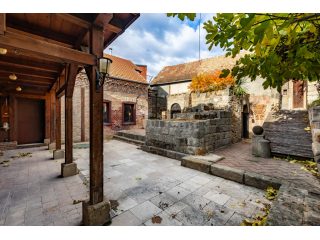 Eladó 200 m²-escsaládi ház Vác, Tímár utca: 124'900'000 Ft