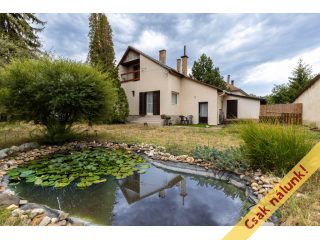 Eladó 77 m²-escsaládi ház Váchartyán, Vörösmarty utca: 64'900'000 Ft