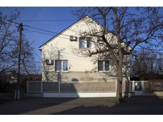 Eladó 380 m²-escsaládi ház Vecsés, Befektetés: 170'000'000 Ft