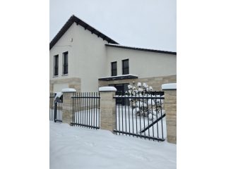 Eladó 242 m²-escsaládi ház Vecsés, Magdolna utca: 245'000'000 Ft