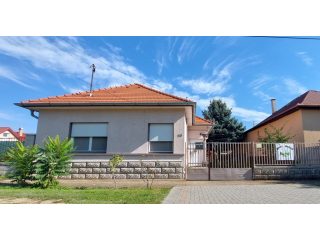 Eladó 187 m²-escsaládi ház Vecsés, Vecsés utca: 169'900'000 Ft