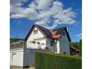 Eladó 176 m²-escsaládi ház Velence (Velence) , Tünde utca: 198'000'000 Ft