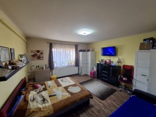 Eladó 150 m²-escsaládi ház Veresegyház, Petőfi utca: 94'500'000 Ft