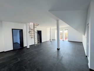 Eladó 160 m²-escsaládi ház Veresegyház, Salamon utca: 119'900'000 Ft