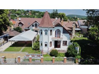 Eladó 848 m²-escsaládi ház Verőce, Árpád út: 415'000'000 Ft