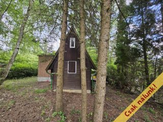 Eladó 10 m²-esüdülő Zebegény, Szegfű utca utca: 34'900'000 Ft