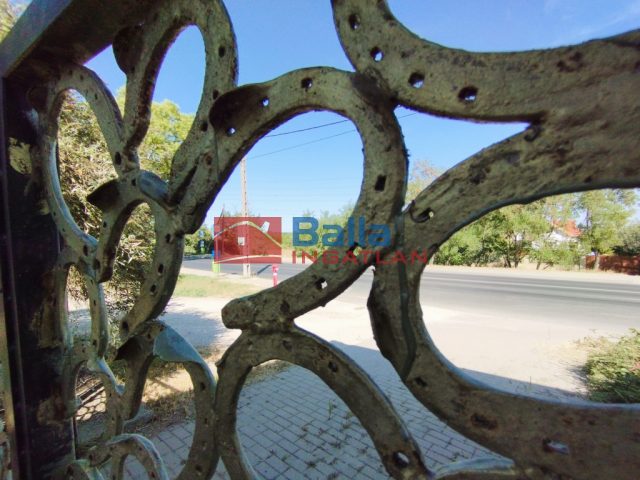 III. Kerület, Aranyhegyi út, 140 m²-es, családi ház, 3+1 félszobás