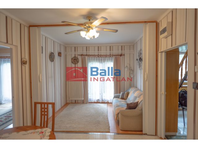 III. Kerület, Virág Benedek utca, 240 m²-es, családi ház, 7+1 félszobás