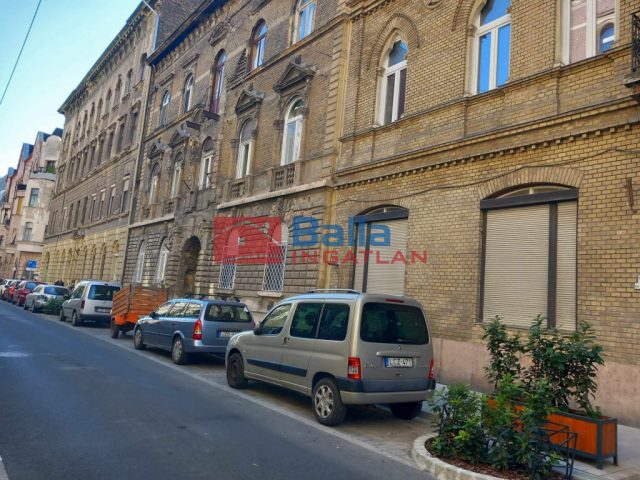 VI. Kerület, Csengery utca, 94 m²-es, földszinti, társasházi lakás