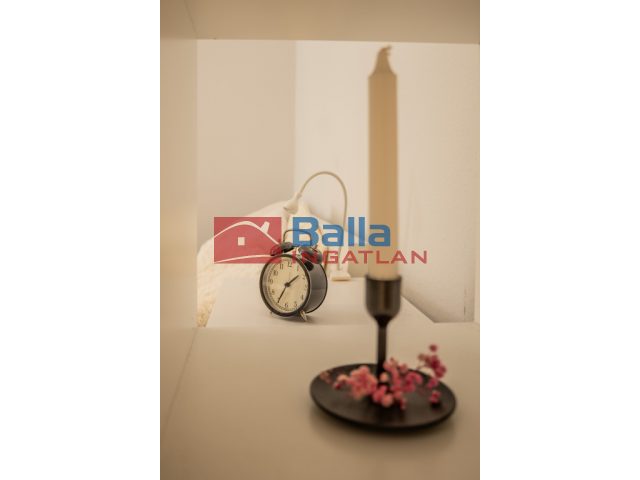 VII. Kerület, BULINEGYED KIRÁLY utca, 84 m²-es, 1. emeleti, társasházi lakás