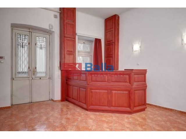 XII. Kerület, Alkotás utca, 149 m²-es, 1. emeleti, társasházi lakás