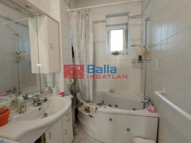 XIV. Kerület, Kassai utca, 89 m²-es, magasföldszinti, társasházi lakás